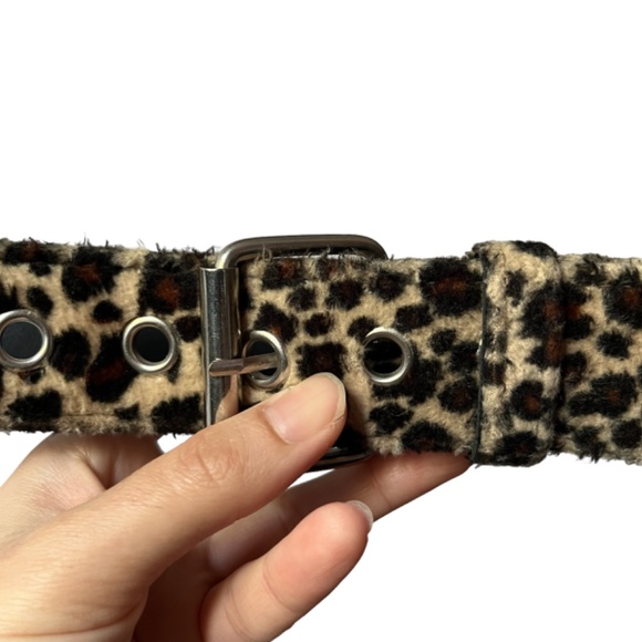 Y2K 90s Vintage Fuzzy Cheetah Print Belt - Picture 6 of 7